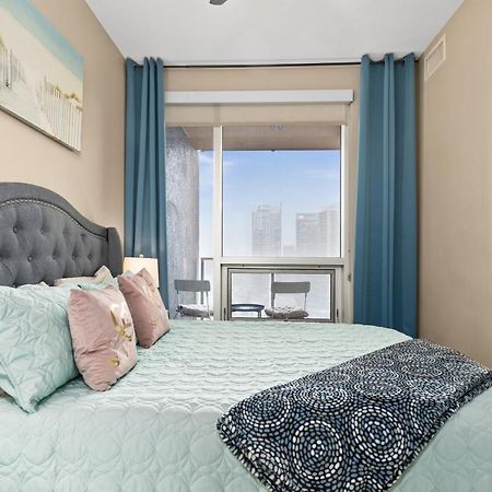 Stylish Downtown Condos By Globalstay Calgary Ngoại thất bức ảnh